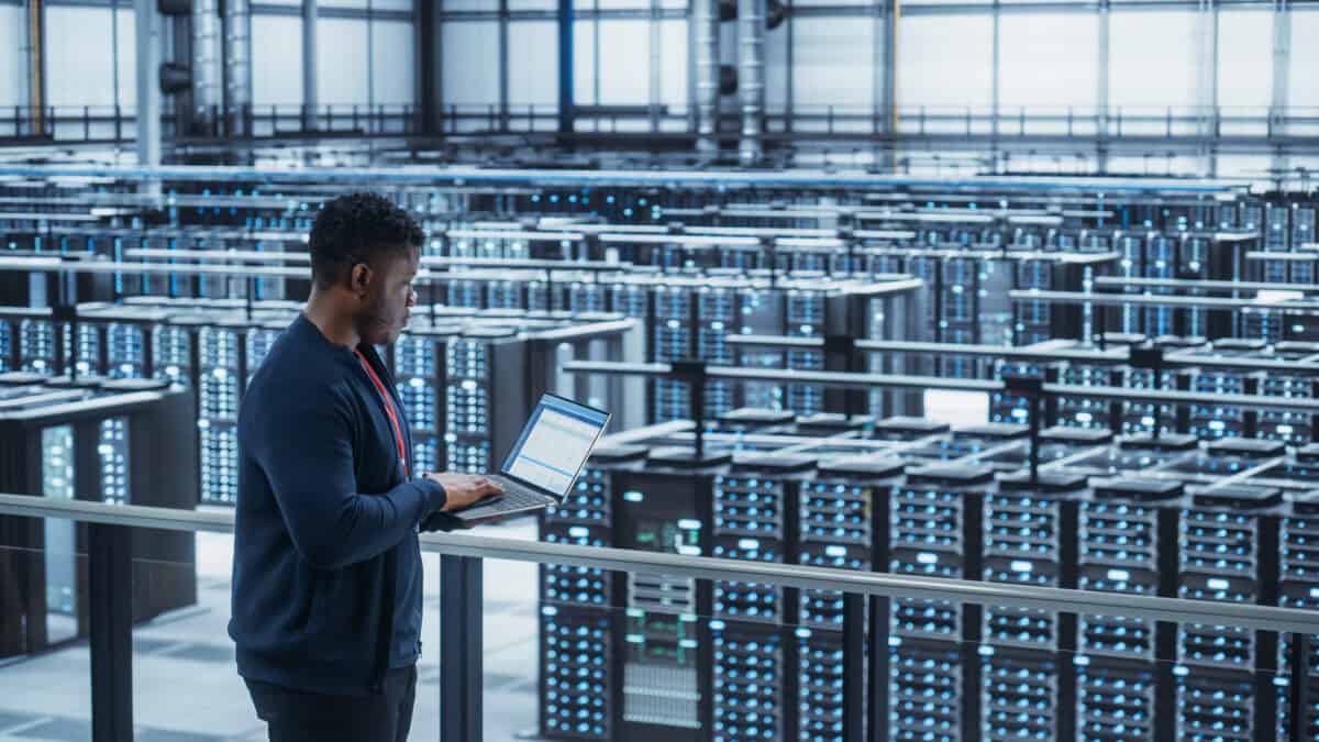 Hammond Power Solutions Is Positioned for the Big Data Centre Buildout: Here's How I'd Buy It