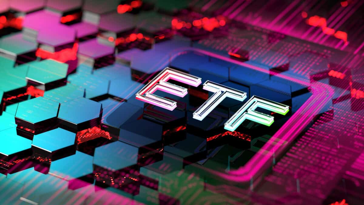 Why Many Beginner Investors Start With ETFs Instead of Stocks